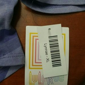 Lularoe Lynnae shirt